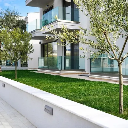 Daria Essence לימנאס