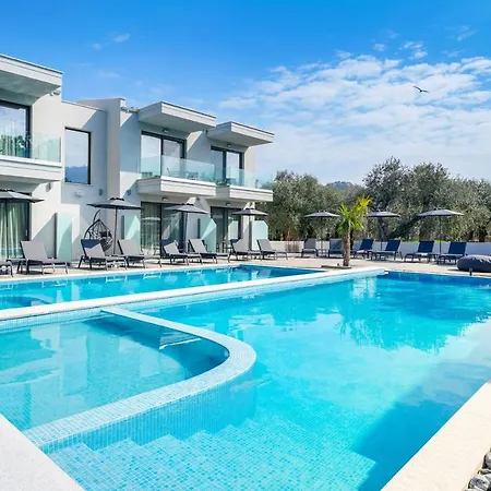 Daria Essence Hotell