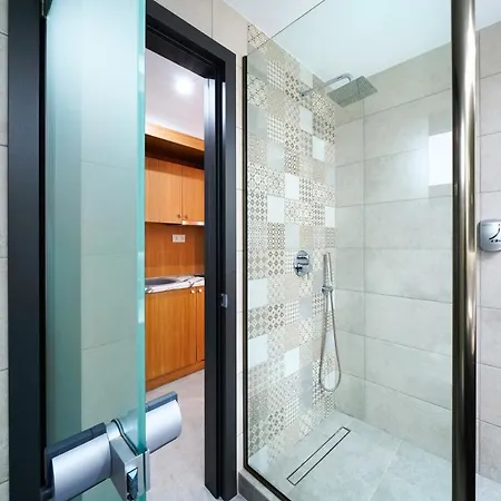 Daria Essence לימנאס