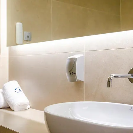 Daria Essence 4* לימנאס