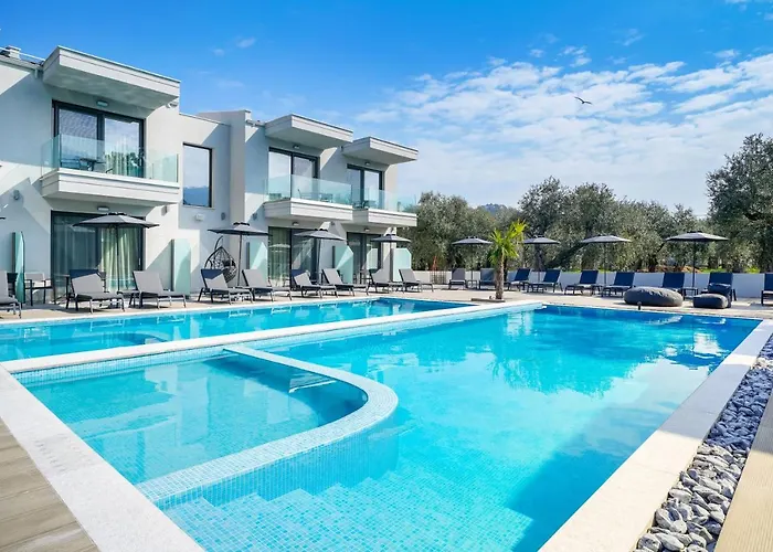 Daria Essence فندق