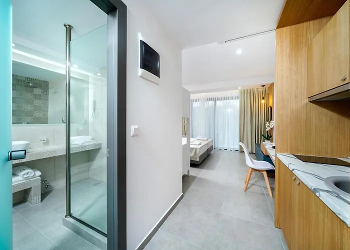 Daria Essence فندق لايميناس