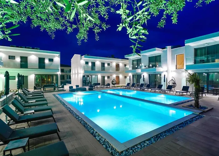 فندق Daria Essence 4*