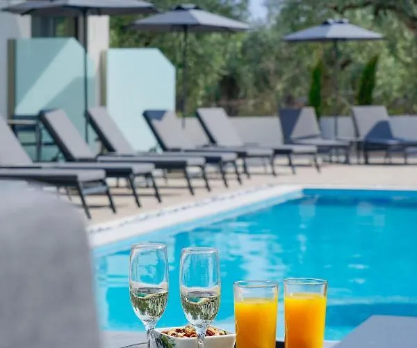 فندق Daria Essence 4*