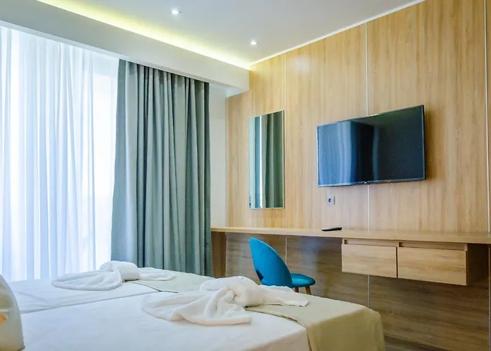 Daria Essence فندق لايميناس